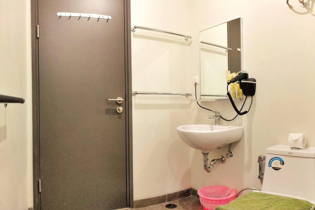Batam Lovina 8-Ad At One Residence מראה חיצוני תמונה